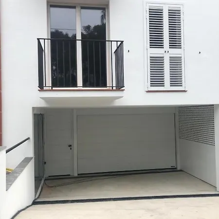 Apartamento Nuevo En El Centro Con Garaje Cadaqués Exterior photo